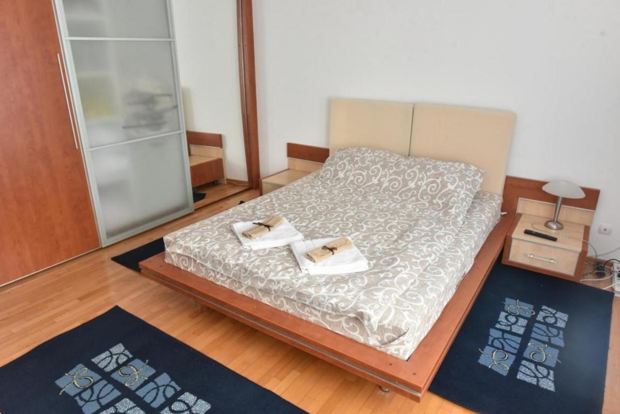 Promenada apartmani Kruševac Exterior foto