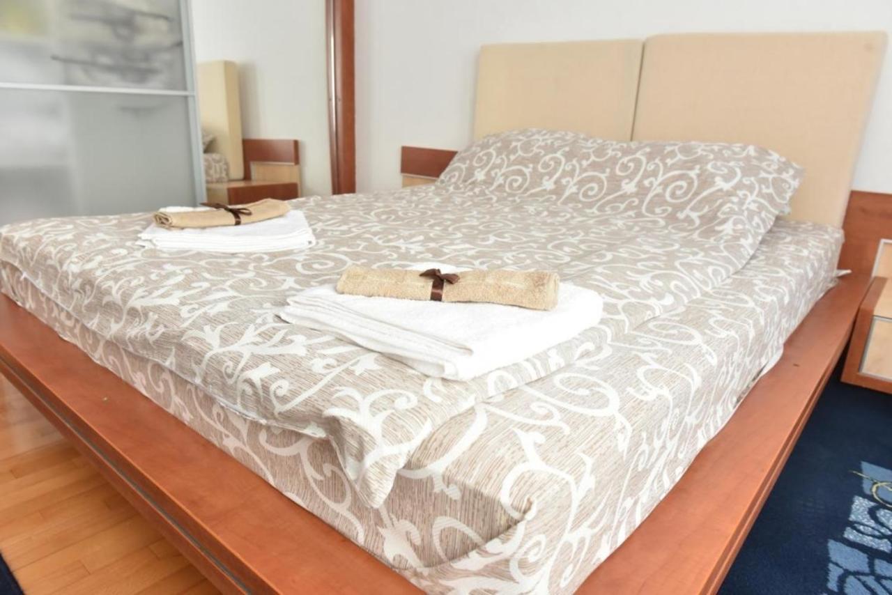 Promenada apartmani Kruševac Exterior foto